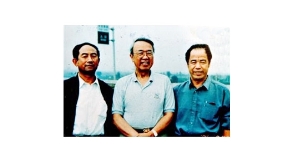 楊金泉、劉俊謙與聯(lián)合國副秘書長的合影